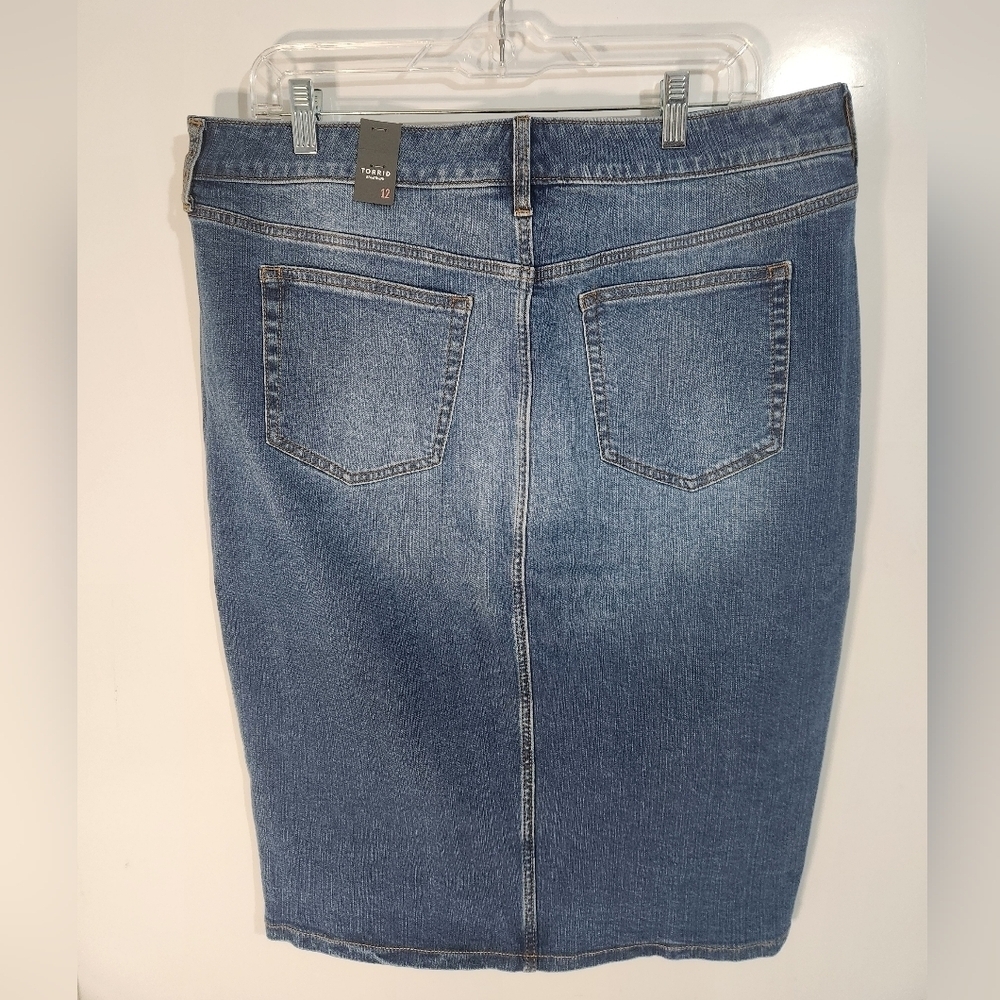 NWT, Denim Button-Front Skirt, Size 12 - Picture 3 of 5